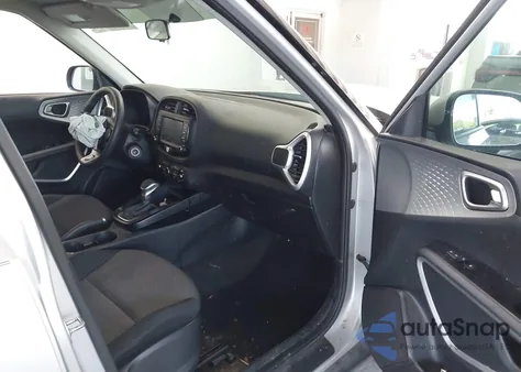 2020 Kia Soul Lx z USA, uszkodzony, nr VIN KNDJ23AU8L7105625